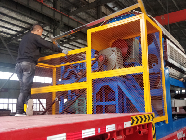 5X12蛋托機發(fā)貨